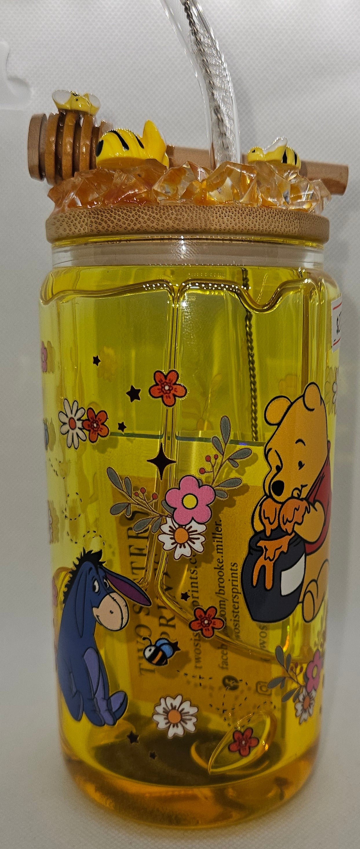 16 oz snowglobe tumblers with decorative lids!!