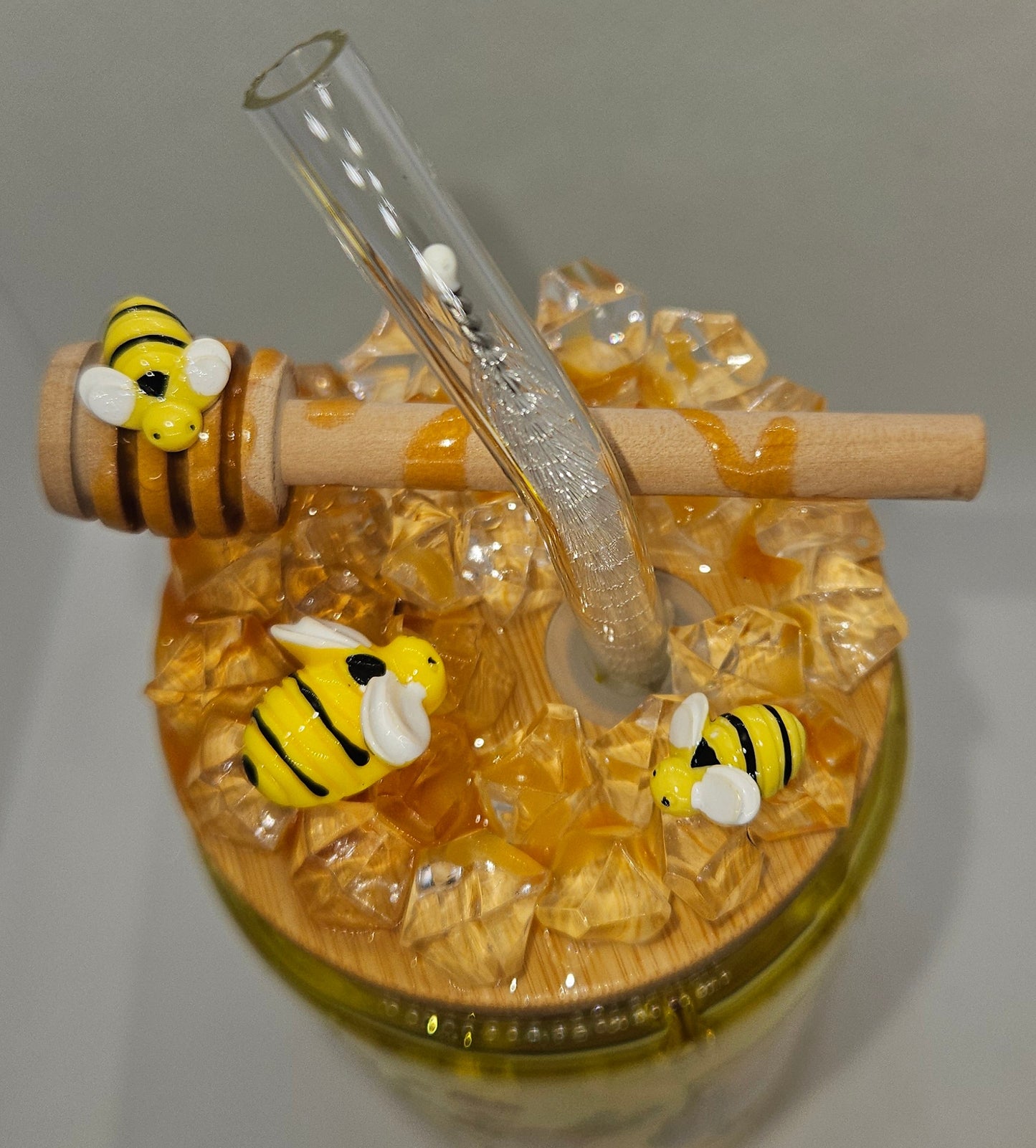 16 oz snowglobe tumblers with decorative lids!!