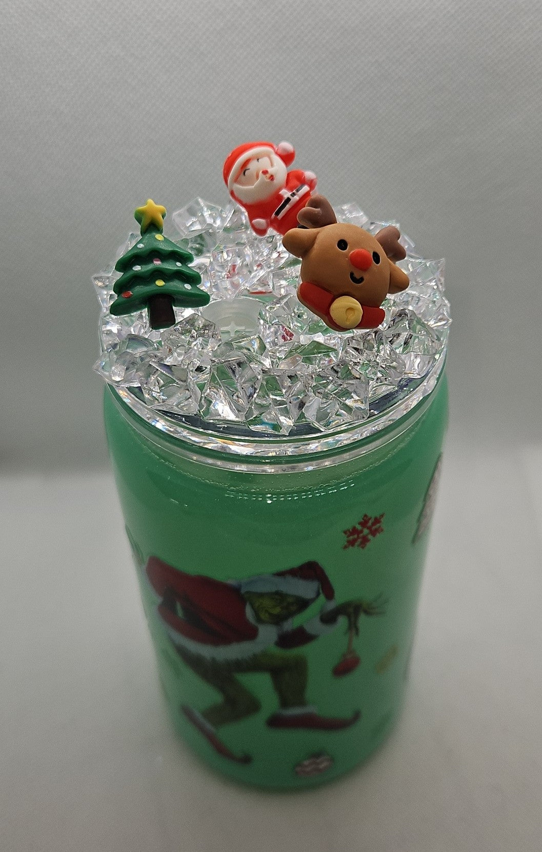 16 oz snowglobe tumblers with decorative lids!!